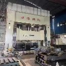 []南通锻压1000吨框架液压机。有效台面1.9X3.2米，开口1.